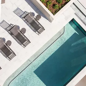 https://vue-broadbeach.queenslandhotels.net